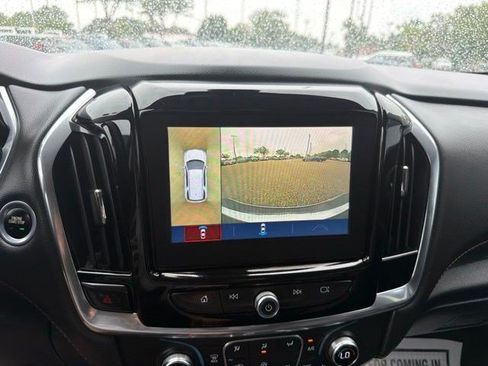 Used 2019 Chevrolet Traverse LT w/ LT Premium Package AWD/4WD image 35
