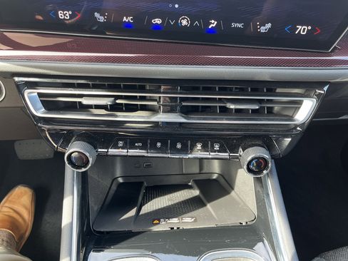 Used 2024 Chevrolet Traverse Z71 w/ Enhanced Driving Package image 34