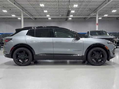 New 2026 Chevrolet Equinox EV RS image 3