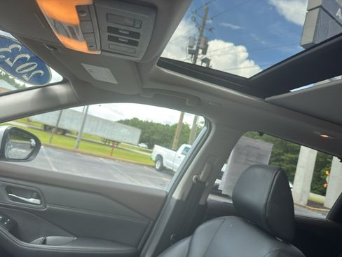Used 2023 Nissan Rogue SV w/ SV Premium B Package FWD image 30