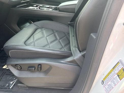 Used 2024 Volkswagen Atlas SE FWD image 20
