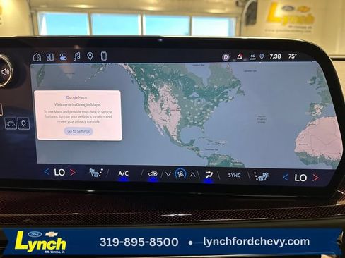 Used 2025 Chevrolet Traverse Z71 w/ Enhanced Driving Package AWD/4WD image 5