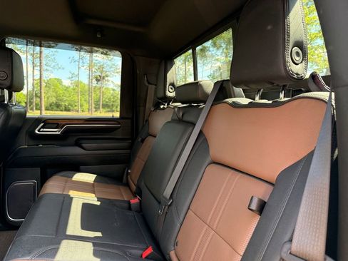 Used 2024 Chevrolet Silverado 2500 High Country w/ Technology Package AWD/4WD image 28