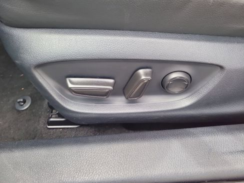 Used 2024 Toyota Camry SE FWD image 12