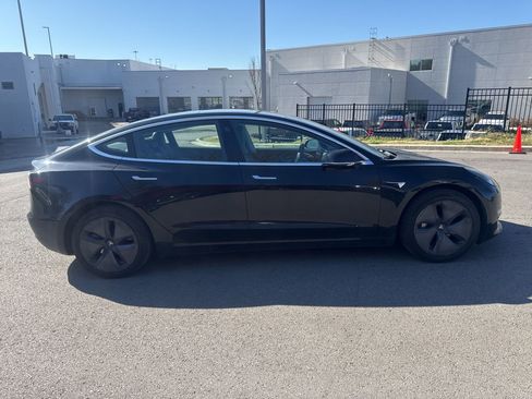 Used 2018 Tesla Model 3 Long Range image 3