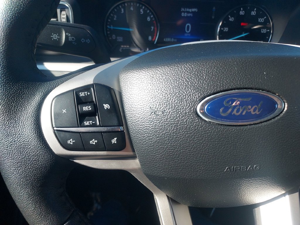 Used 2024 Ford Explorer XLT w/ Equipment Group 202A AWD/4WD image 24