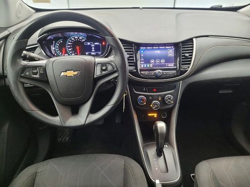 Used 2020 Chevrolet Trax LT AWD/4WD image 22
