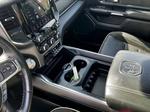 Used 2024 RAM 1500 Laramie AWD/4WD image 15