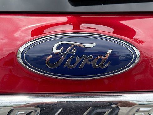 Used 2016 Ford Explorer XLT w/ Equipment Group 202A FWD image 11