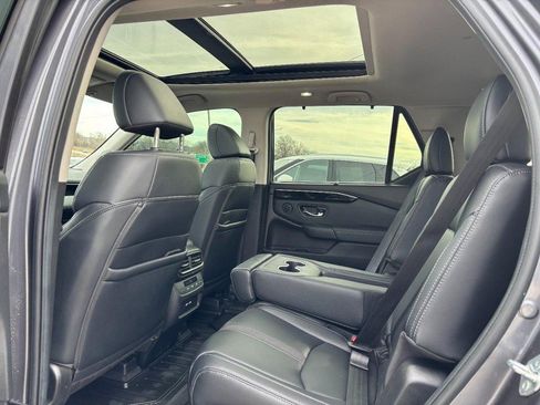 Used 2023 Honda Pilot Touring image 13