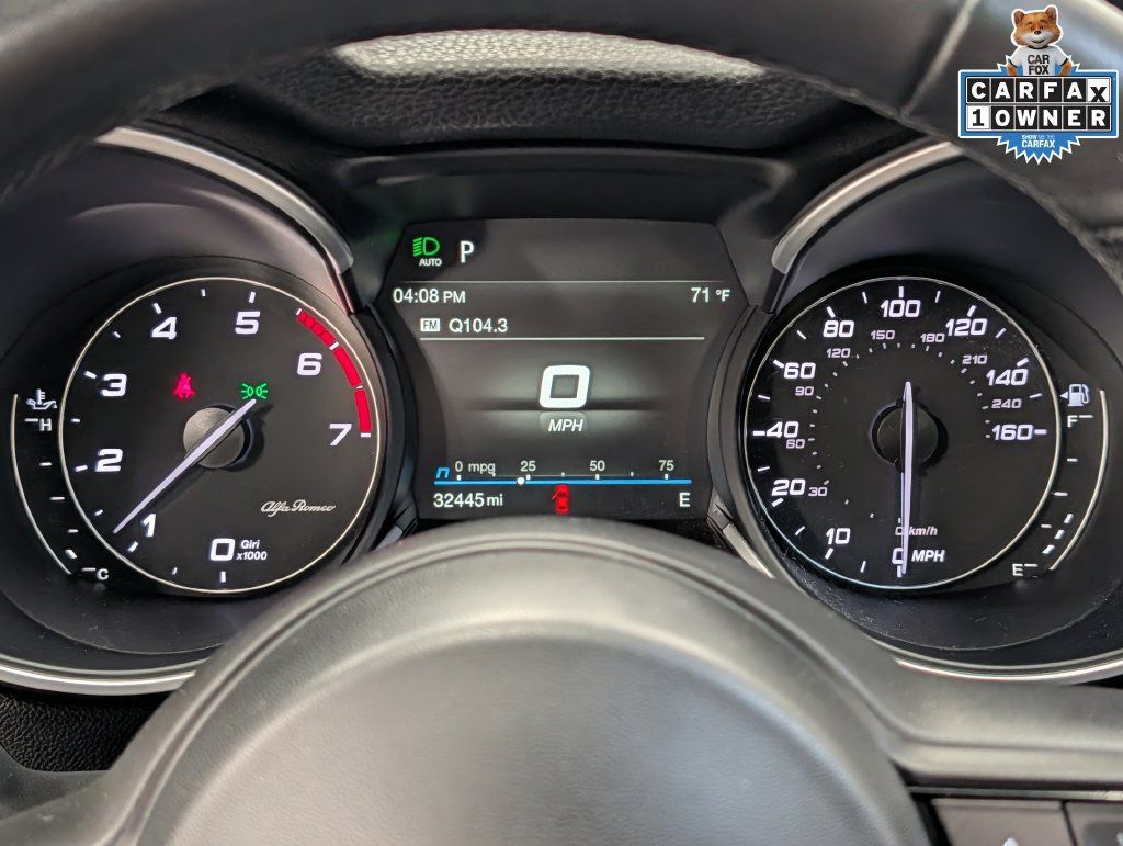 Used 2023 Alfa Romeo Stelvio Ti AWD/4WD image 16