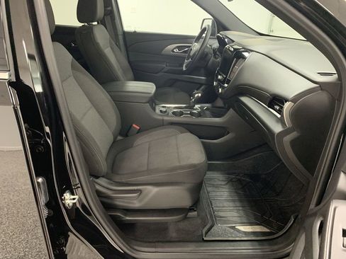 Used 2023 Chevrolet Traverse LT w/ LPO, Floor Liner Package AWD/4WD image 18