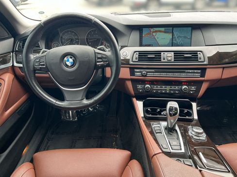 Used 2011 BMW 550i Sedan RWD image 23