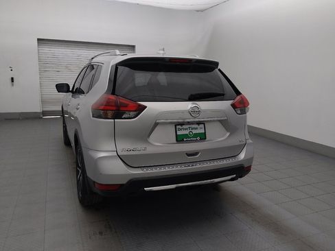 Used 2018 Nissan Rogue SL w/ Premium Package image 6