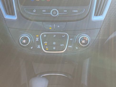 Used 2024 Chevrolet Malibu LT image 19