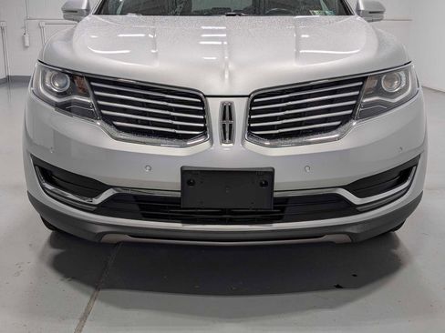 Used 2017 Lincoln MKX Reserve AWD/4WD image 2