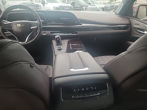 Certified 2024 Cadillac Escalade Sport Platinum w/ LPO, ONYX Package AWD/4WD image 16
