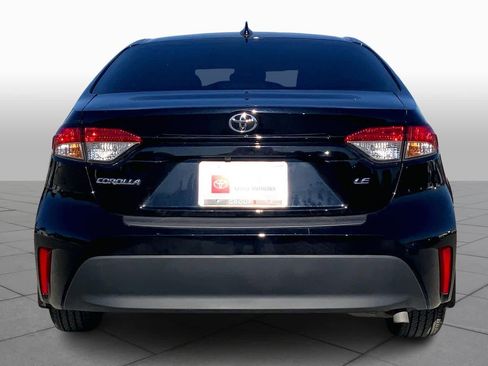 Certified 2025 Toyota Corolla LE image 4