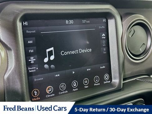 Used 2023 Jeep Gladiator Sport AWD/4WD image 17