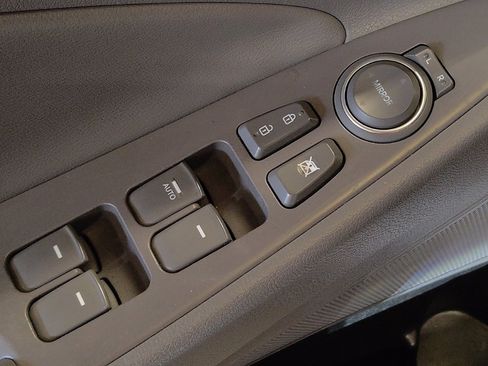 Used 2014 Hyundai Sonata Hybrid FWD image 27