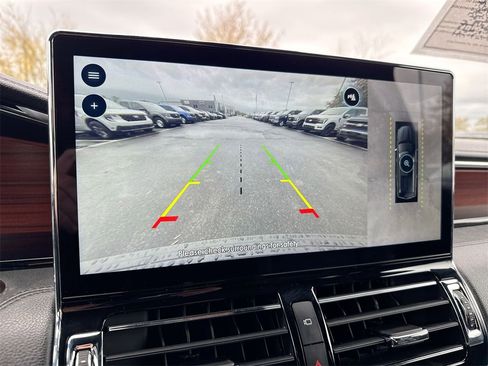 Used 2023 Lincoln Navigator Reserve image 15