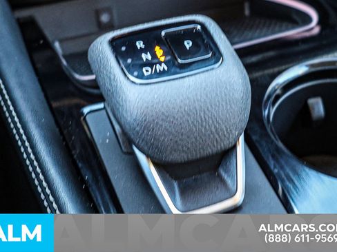 Used 2025 Nissan Rogue Platinum image 42