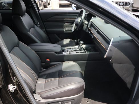 Used 2025 MAZDA CX-50 AWD 2.5 S w/ Premium Plus Pkg image 8