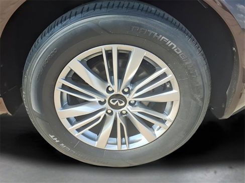 Used 2019 INFINITI QX80 Luxe image 23