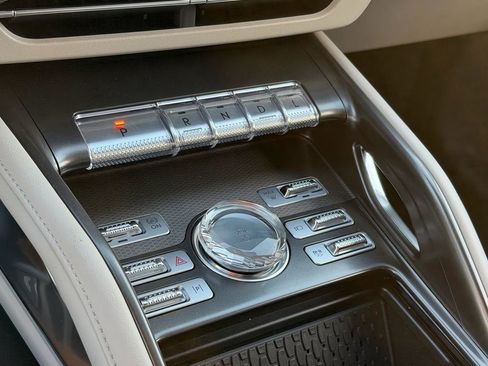 New 2026 Lincoln Nautilus Premier AWD/4WD image 18