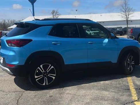 Used 2025 Chevrolet TrailBlazer LT w/ Convenience Package image 9