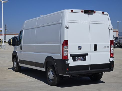 New 2026 RAM ProMaster 2500 w/ Convenience Group FWD image 3