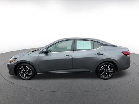 Used 2025 Nissan Sentra SV FWD image 9