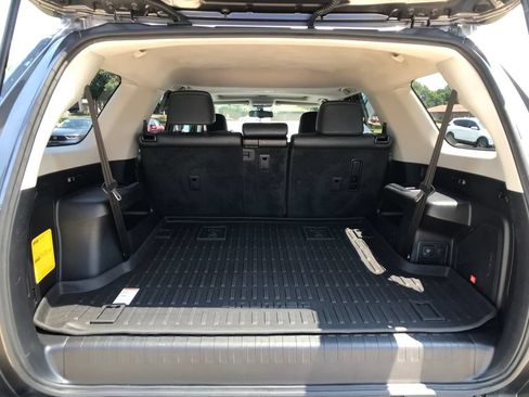 Used 2018 Toyota 4Runner Limited AWD/4WD image 9
