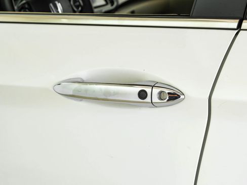 Used 2016 Honda Accord Touring image 31