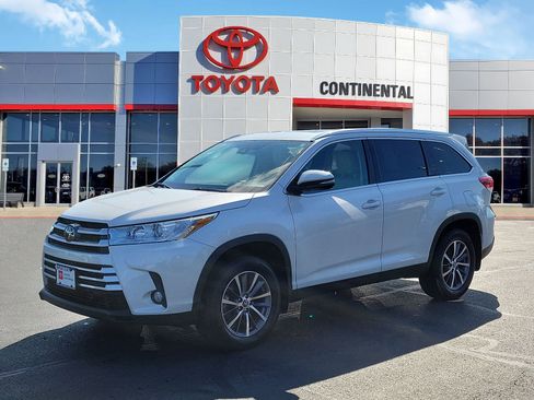 Certified 2019 Toyota Highlander XLE image 3