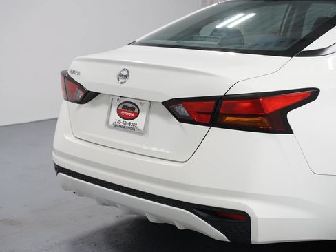 Used 2020 Nissan Altima 2.5 S FWD image 9