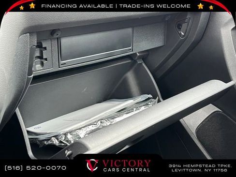 Used 2022 Volkswagen Tiguan SEL R-Line image 40