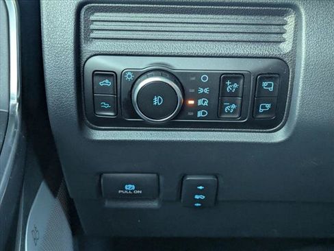 Used 2025 Ford F350 Platinum w/ FX4 Off-Road Package AWD/4WD image 12