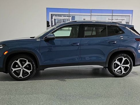 New 2026 Volkswagen Tiguan SE FWD image 6
