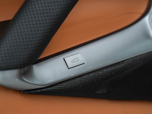 Used 2019 Ferrari 812 Superfast image 14