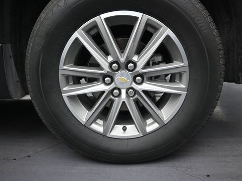 Used 2023 Chevrolet Traverse LT FWD image 10