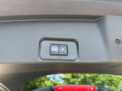 Used 2023 Nissan Rogue SL w/ SL Premium Package FWD image 13