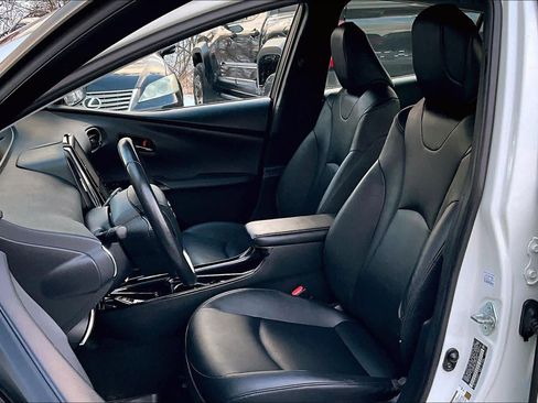 Certified 2017 Toyota Prius Prime Advanced image 9