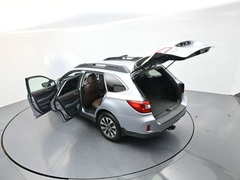 Used 2015 Subaru Outback 2.5i Limited image 38