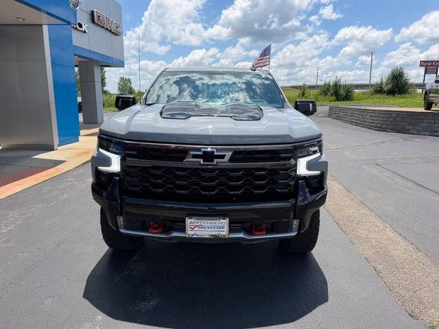 Used 2024 Chevrolet Silverado 1500 ZR2 w/ Technology Package AWD/4WD image 3