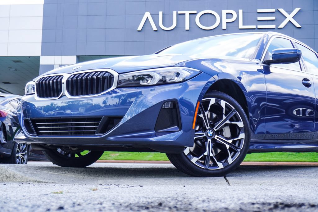 Used 2025 BMW 330i Sedan RWD image 2