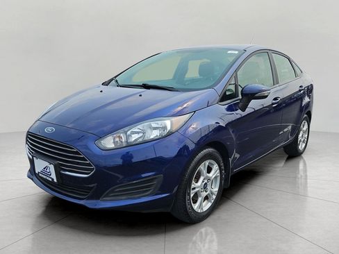 Used 2016 Ford Fiesta SE w/ Cold Weather Package FWD image 4