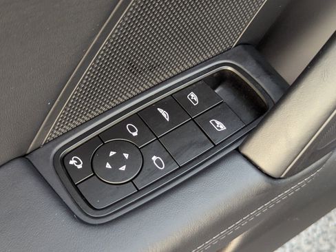 Certified 2025 Porsche 911 Carrera w/ Premium Package image 17