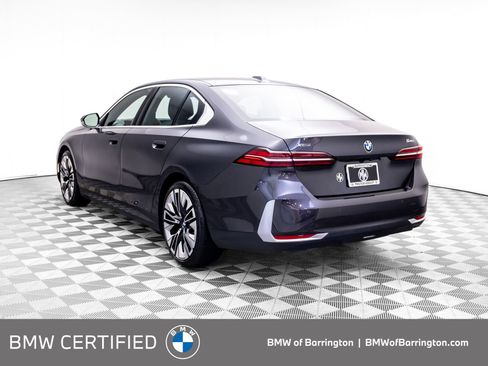 Used 2024 BMW 540i xDrive w/ Premium Package AWD/4WD image 3