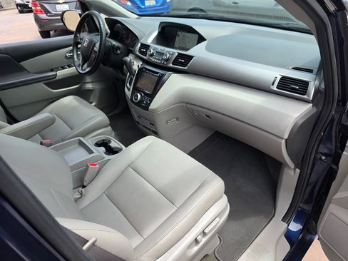 Used 2017 Honda Odyssey Touring image 14